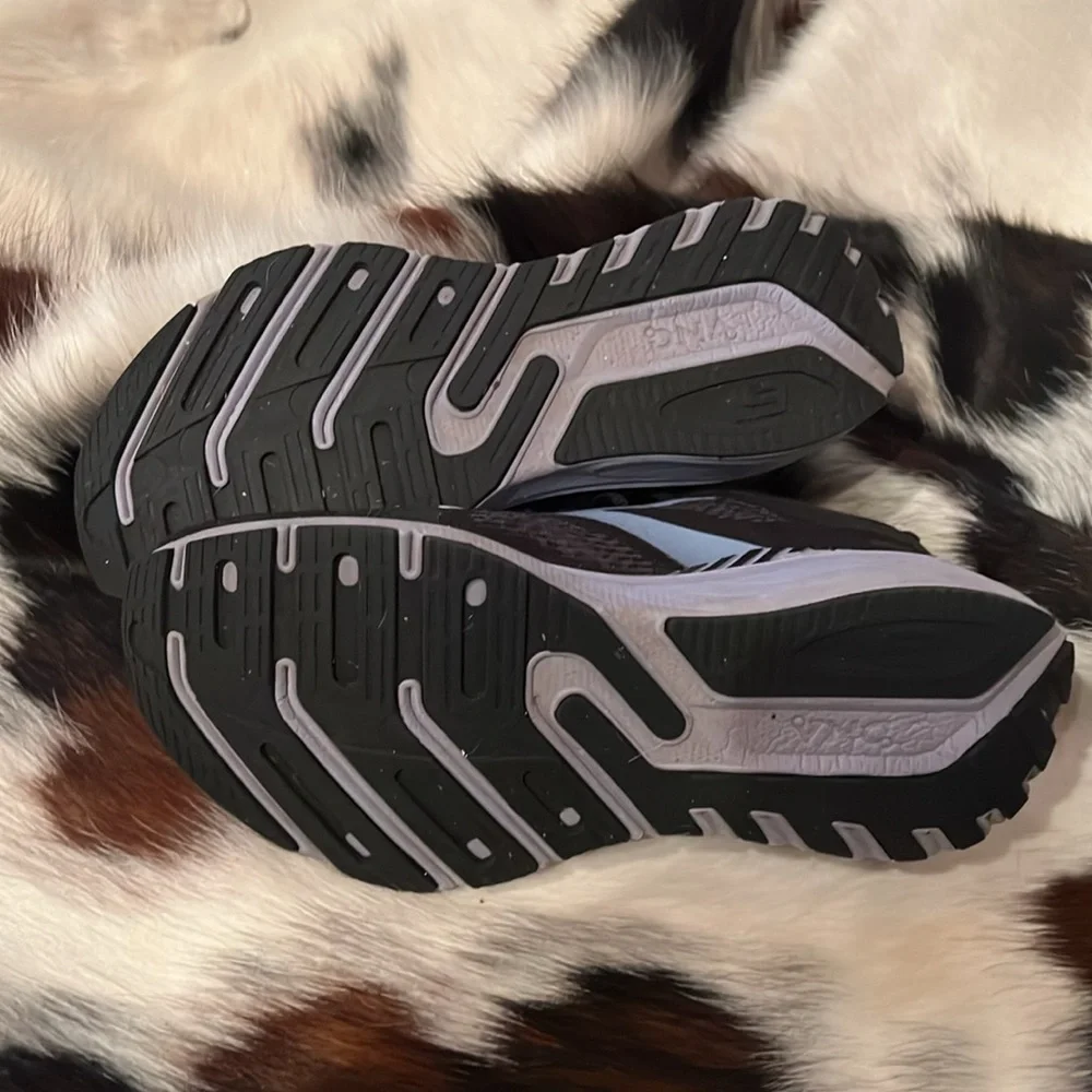 Brooks Launch GTS 9 - Picture 4 of 7